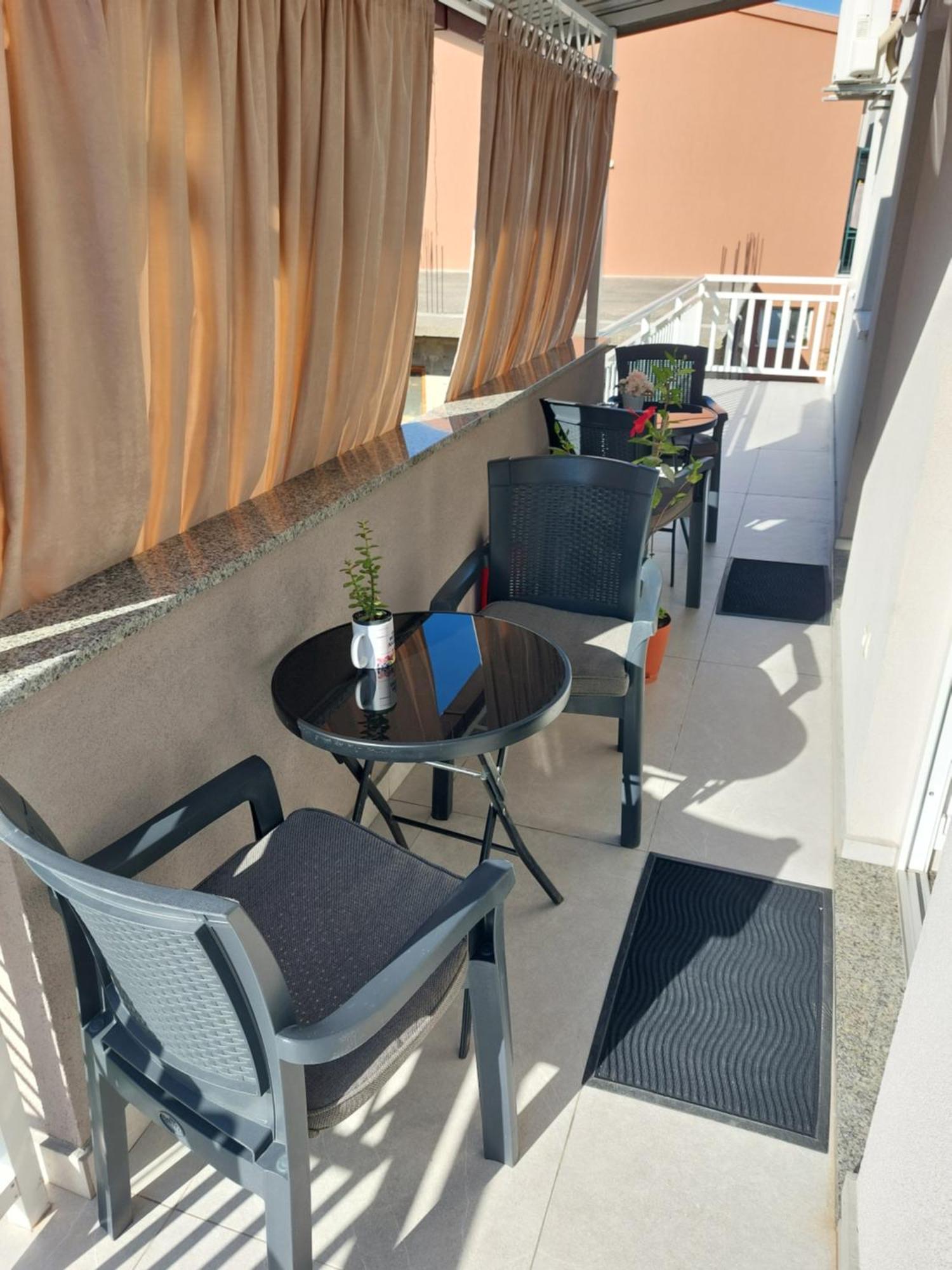 Apartmani Perla 内乌姆 外观 照片